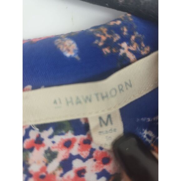 41 Hawthorne Scalloped Cap Sleeve Blouse M Womens Blue Floral V Neck Key Hole - Picture 6 of 10